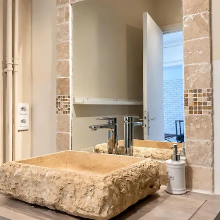 Apartamento For 4 Guests In 11th - Location *